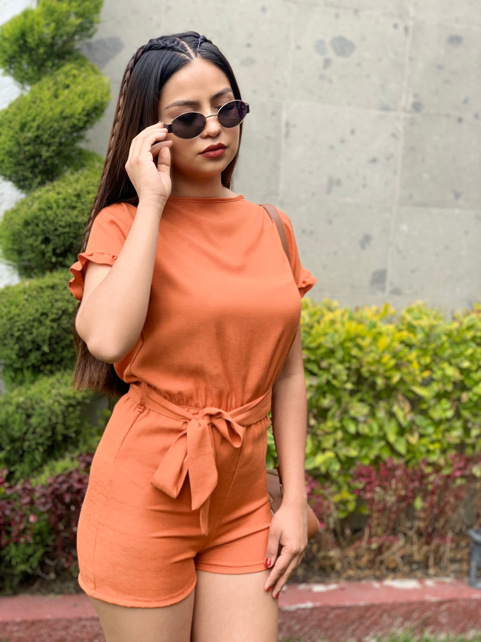 Mono shedron tipo lino con espalda abierta