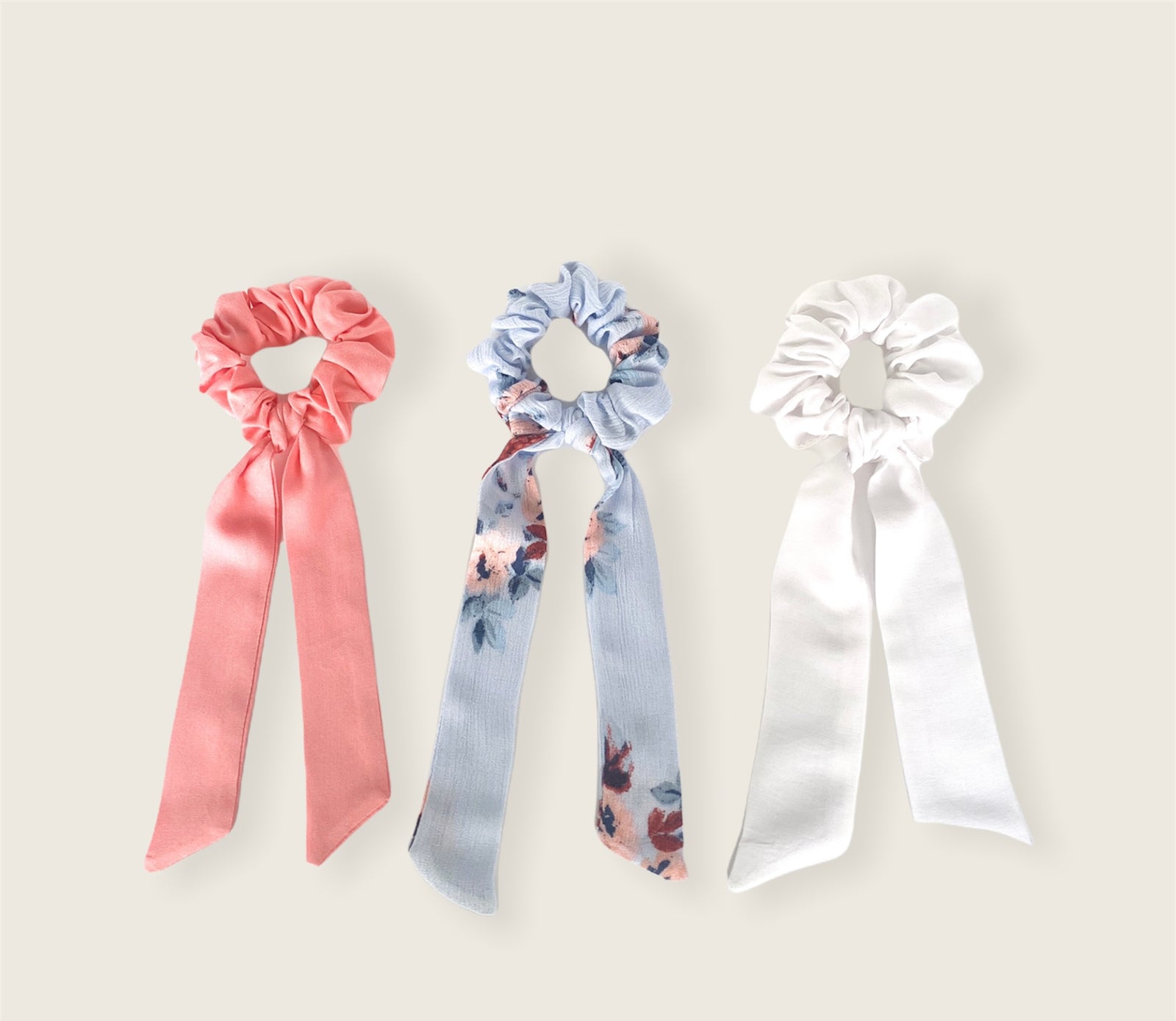 Juego de 3 donas o scrunchie para el cabello con cintas en diferentes diseños