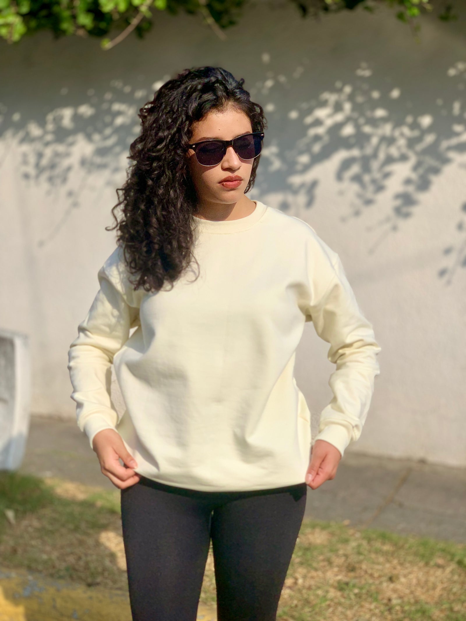 Sudadera oversized unisex color beige